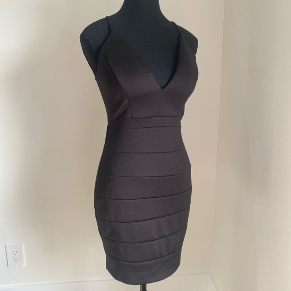 Little Black Dress - Picture 3 of 8